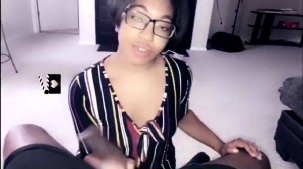 Watch uncensored video : She should be getting ready for school but end up sucking my