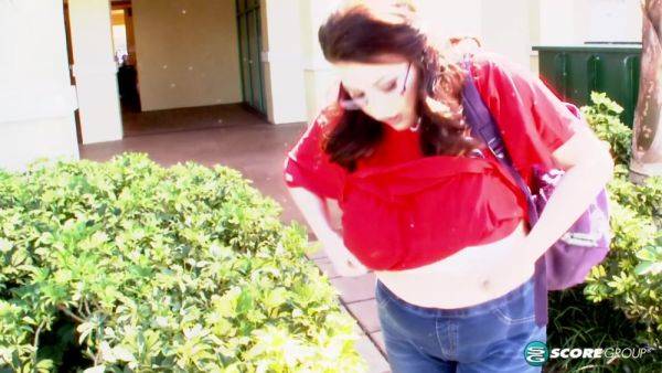 View the HD video named : Pickin' Up Plumpers