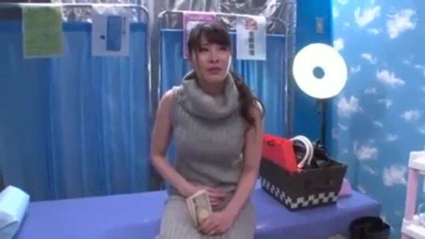 Play this uncut scene called : 03545 Married woman planning