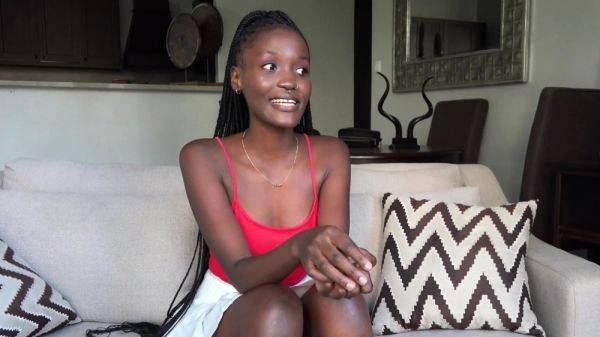 View the HD movie : African girl at her first porn audition