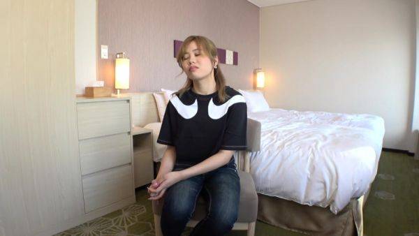 Watch the complete video of : 0003051_Japanese_Censored_MGS_19min
