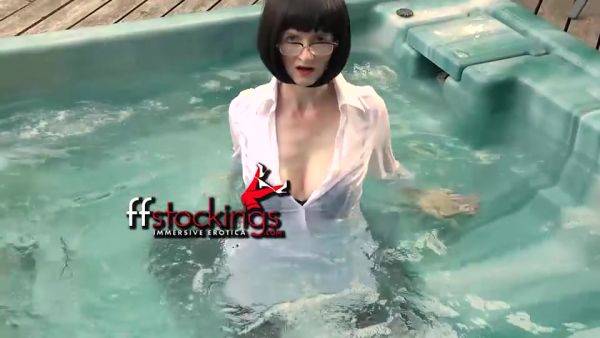 Stream complete scene of : Lets take this outside