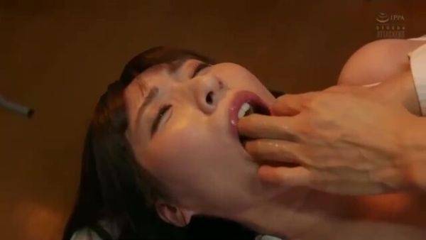 Enjoy watching hardcore scene of : 08537 Married woman in agony!