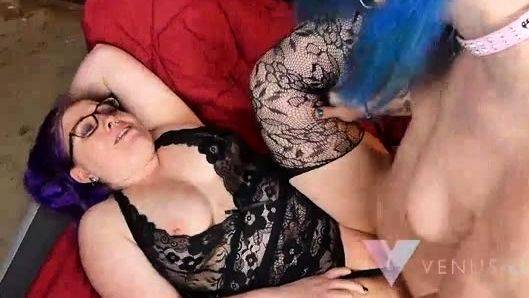 Stream this HD movie named : Venus Lux Taylor and Renee Flog and Fuck