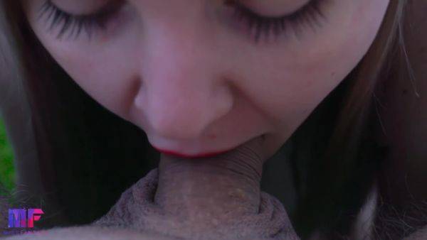 Enjoy watching the full clip : Babe Giver Det Bedste Blowjob Og Tager Sperm I Sin Sode Mund