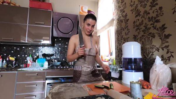 Stream the uncensored video named : Babe Showing Her Sexy Body While Cookin