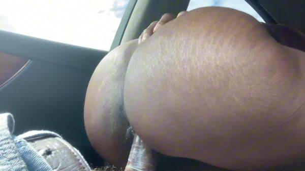 Phat ass ebony passenger has no money to pay for the fare - anysex.com on pornsfind.com