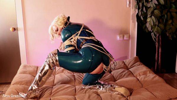 Bondage Escape Gag Milf In Latex Free Porn Video - hclips.com - Germany on pornsfind.com