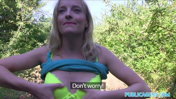 Stream full clip titled : Cute Blondie Getting Banged Outdoors In The Sunshine - Dirty Diana
