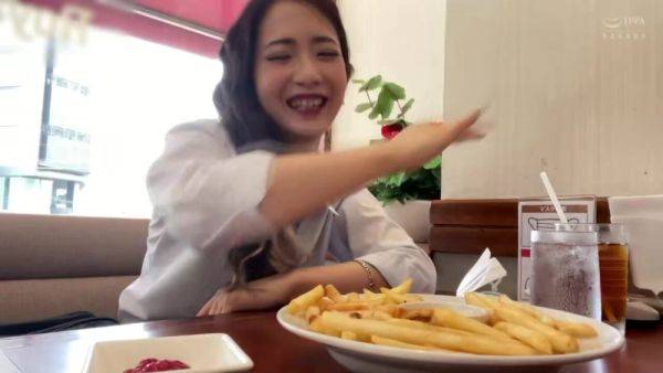 Watch this complete scene : 0002353_スレンダーの日本の女性がグラインド騎乗位するセクース