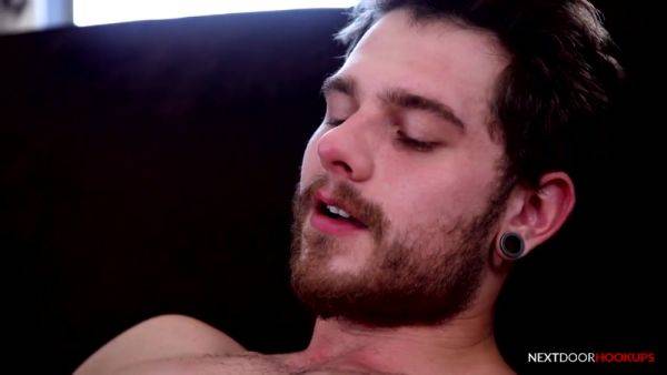 Watch complete scene : Straight Porn 274