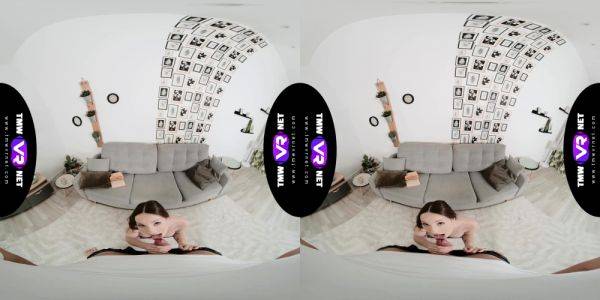 Watch the HD video named : Kate Quinn needs to get ready for the exams, so she opens