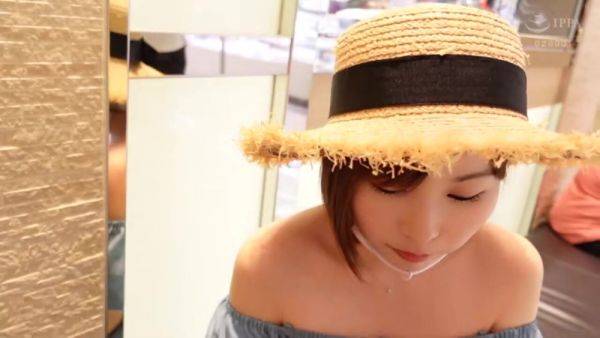 Watch this uncut video named : 0002846_爆乳のスリム日本人女性がガンパコされる腰振り騎乗位おセッセ