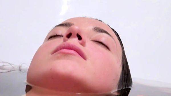 Stream this uncut clip named : Kiki Water Nymph