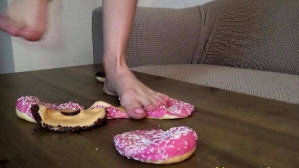 Play this hardcore scene : crushing pov