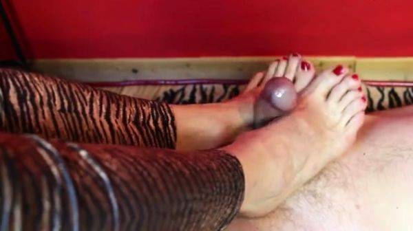 View uncut video : Footjob As Prize - Footjob Come Premio - Xclaudidominax