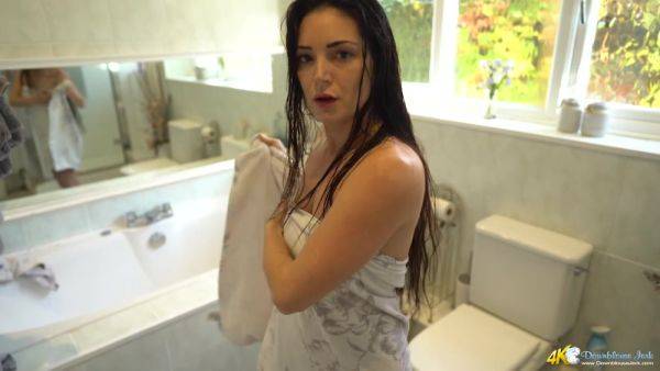 Enjoy watching this full clip named : Getting Wet - DownblouseJerk