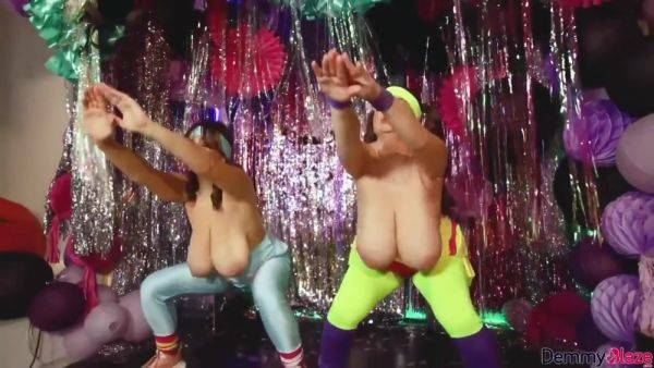 Stream complete movie of : Workout Twins 2 2022 03 04(1)