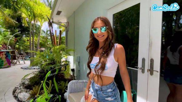 Watch the complete video : Macy Meadows - Sexy Amateur Teen Caught Fingering Herself Underwater