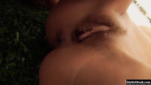 Stream complete clip : Hot Lesbian