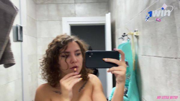 Play uncut movie of : I Woke Him Up With Blowjob And Made Him Cum In My Mouth After Facefuck