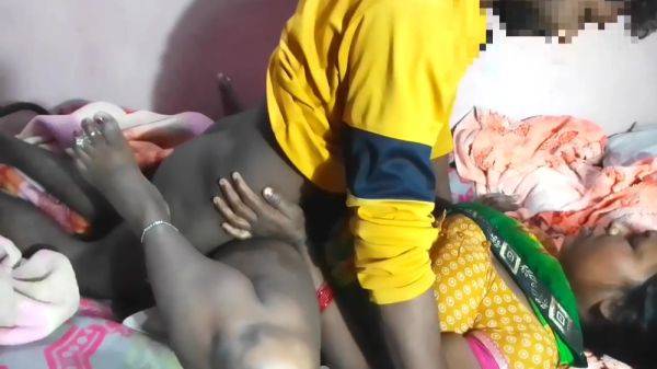 Play the full movie named : Sadi Wali Didi Ko Choda Maje Se Dil Mein