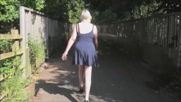 Stream uncut clip titled : Bridge Walk