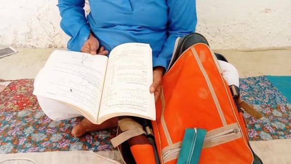 Stream this HD movie : School Girl With Boyfriend On Video Call Teacher Caught And Fucked Hard Pussy And Anal Sex With Bid Dick Big Bobs Pussy And Anal