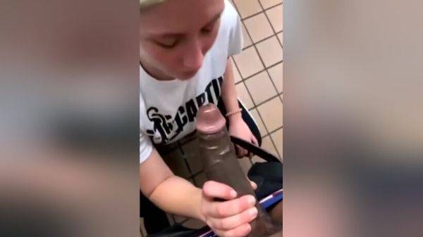 Watch the complete scene : On Her Lunch Break