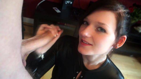 Watch the hardcore clip named : Hot amateur pov blowjob handjob