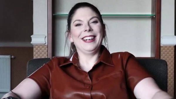 Enjoy watching the uncensored movie : Busty brunette solo masturbation