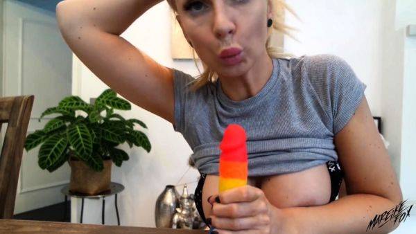Watch this complete movie : Amateur blonde girlfriend toyed and facialized