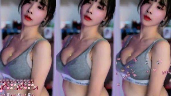 Play complete scene called : Cute Asian Chubby Teen Wild Dildo Masturbation