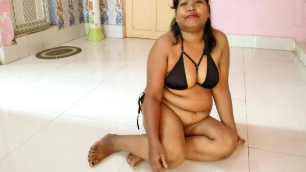 Indian Housewife Sexy Show 30 - hclips.com - India on pornsfind.com