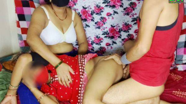 Desi Indian Bhabhi Ki Chhoti Sister Ki Chudai - videohdzog.com - India on pornsfind.com