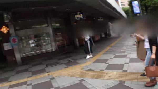 Enjoy watching the complete scene titled : 0001794_18歳のぽっちゃり日本人の女性が素人ナンパのハメハメ