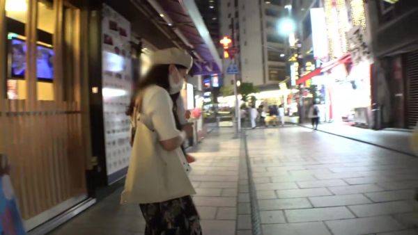 Play the uncensored clip titled : 0001810_日本人女性が鬼パコされる素人ナンパ痙攣絶頂のハメパコ