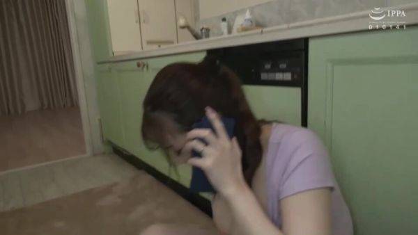 Play the complete scene of : 05460 SEX with my friend's mother
