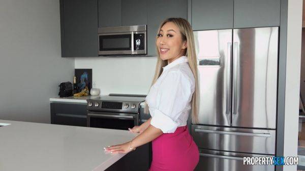 Stream HD scene : Asian beauty feels warm jizz on that fine ass in the end of a great cam fuck