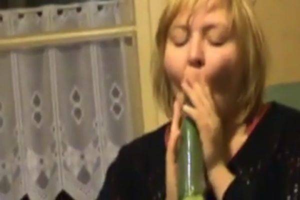 Play uncut video titled : Maria Schaefer At The Leipzig Fair