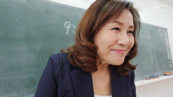 View HD movie titled : Hot Japonese Mature 0000000039