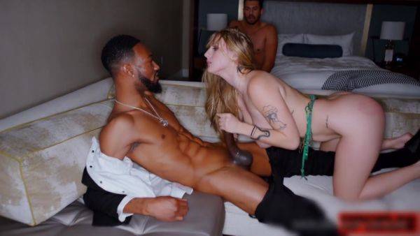 Watch uncut video : Spankbang.com Angel+30+1 1080p P2