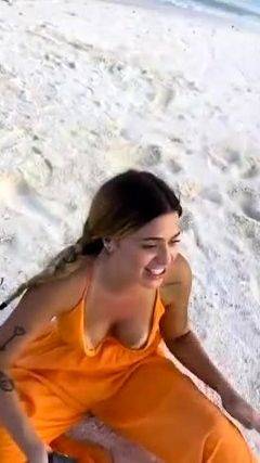 Viih Tube ninfeta pagou peitinho bêbada na praia - drtuber.com on pornsfind.com