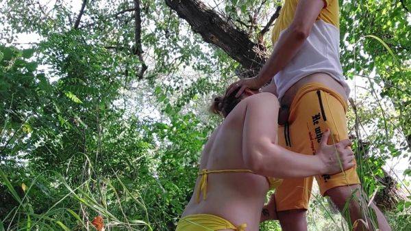 Risky In Public Wife Suck Cock And Fuck Her In The Bushes Near Beach - hclips.com on pornsfind.com