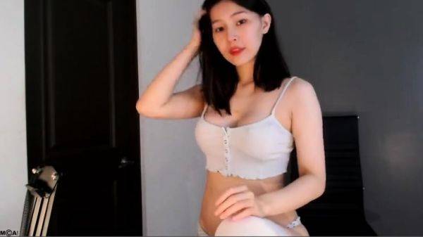 Stream the uncensored clip of : Japanese Babe Solo Online