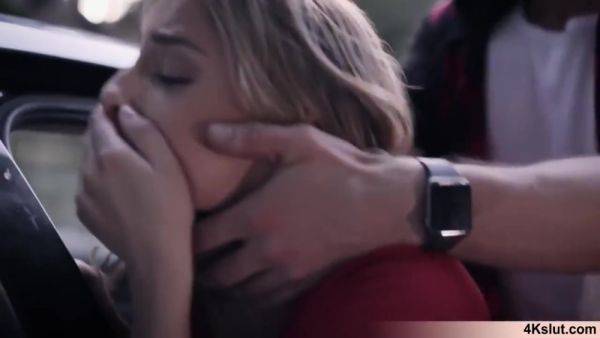 Play HD scene called : His Cute Blonde Gf Loves To Fuck Outdoors By The Road