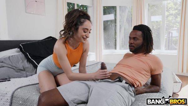 Stream uncut clip titled : Use The Special Hole - Isabella Nice