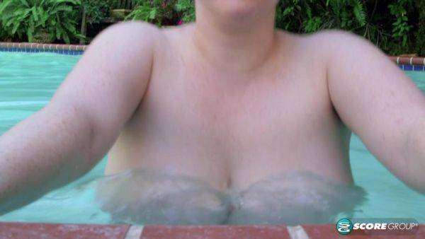 View this full movie named : Bikini Valentine