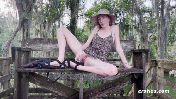 Stream hardcore clip called : Zoe Gets Off On A Park Bench - Zoe Park