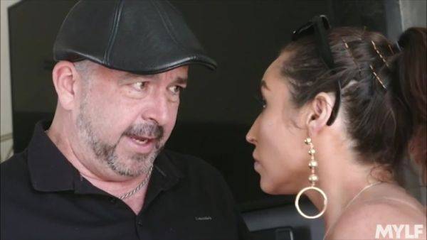 View uncensored clip : Freaky Vacation - MYLF